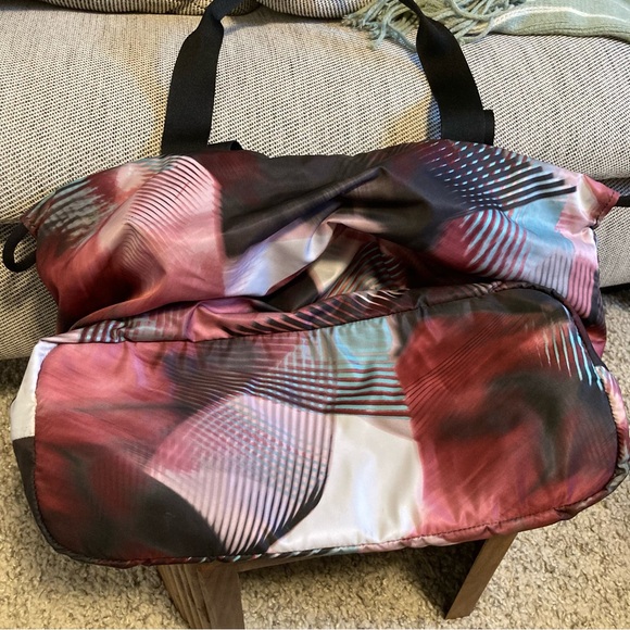 Under Armour Cinched Drawstring Gym Bag - Picture 2 of 8